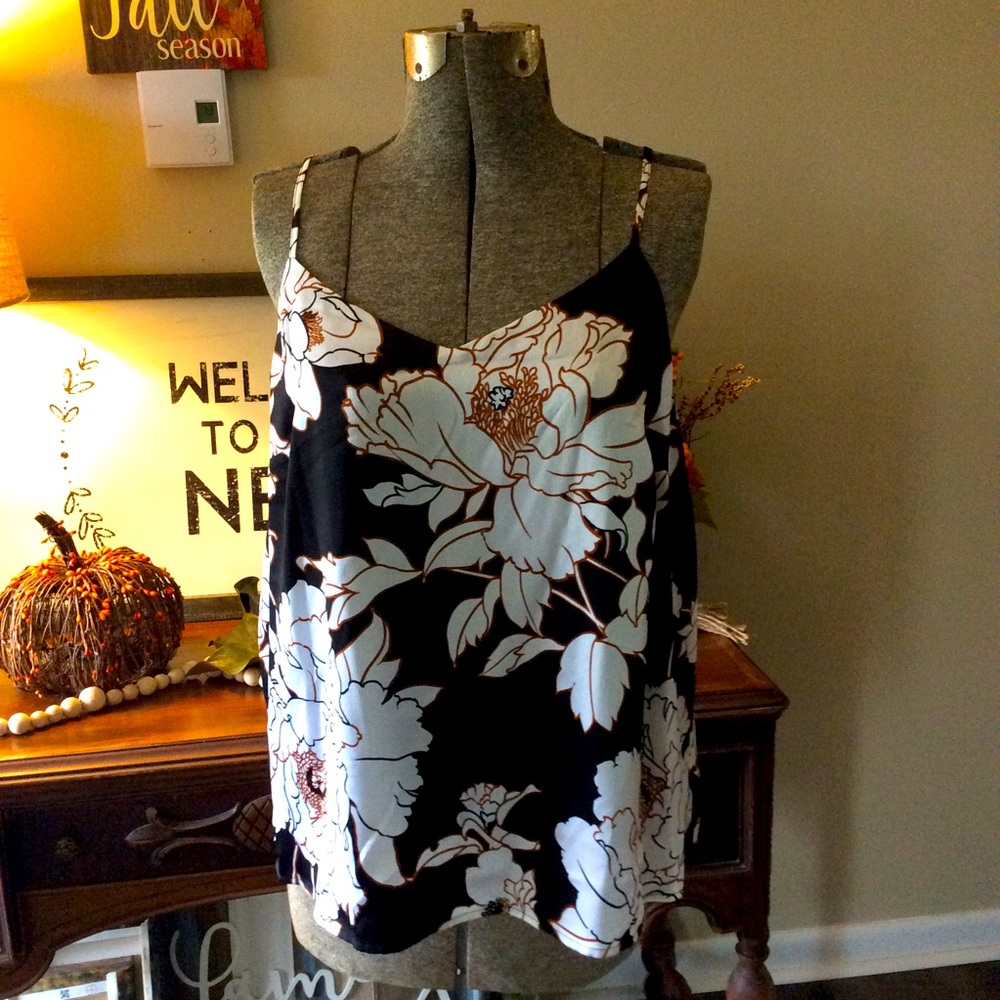 Apt.9 Black and White Floral Cami